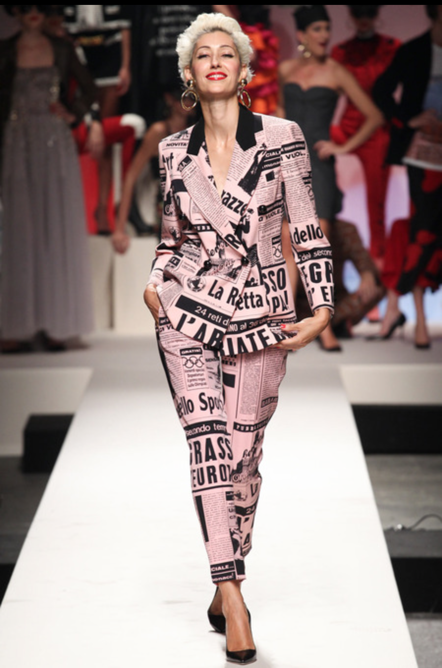Moschino S2014 http://www.style.com/fashionshows/complete/S2014RTW-MOSCHINO